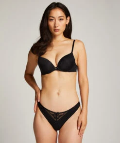 Hoog Uitgesneden String Nadine - Zwart