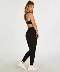 HKMX Sport-bh Level 1 Nova - Zwart 9 HKMX Sport-bh Level 1 Nova - Zwart -Mode Ondergoed Winkel 201519 4