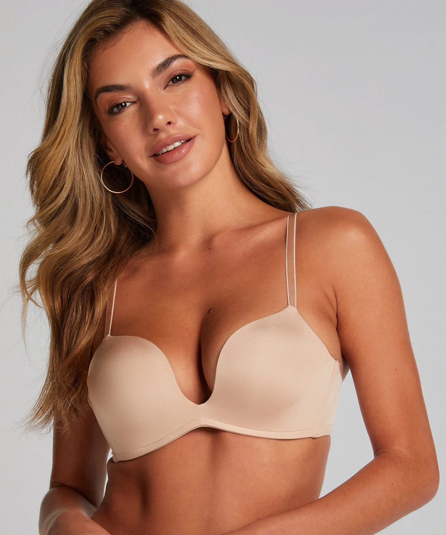 Voorgevormde Push-up Beugel Bh Deep-V - Beige 1 Voorgevormde Push-up Beugel Bh Deep-V - Beige